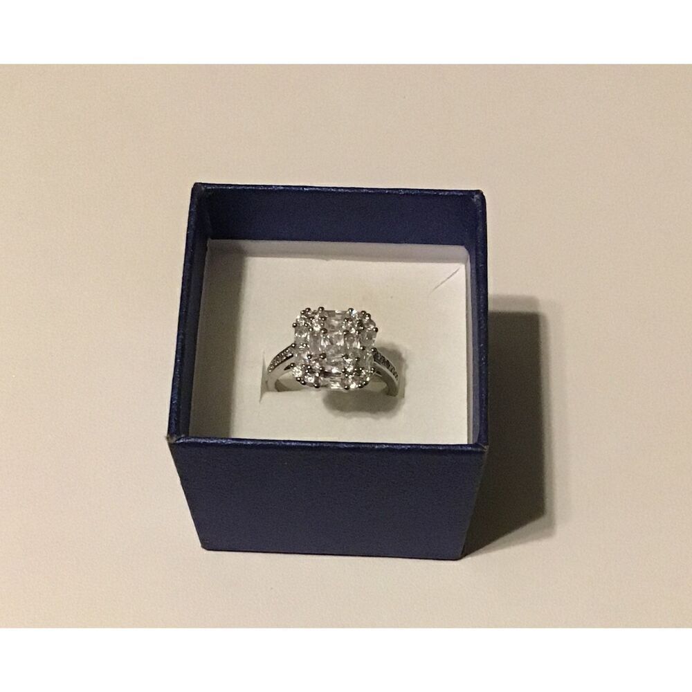 Stunning 3 Ct. Multi-Cut Sim Diamond Cluster Bridal Ring Sz 8